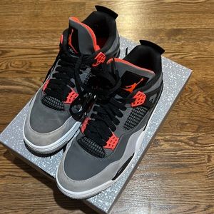 Men’s Nike Jordan 4 retro